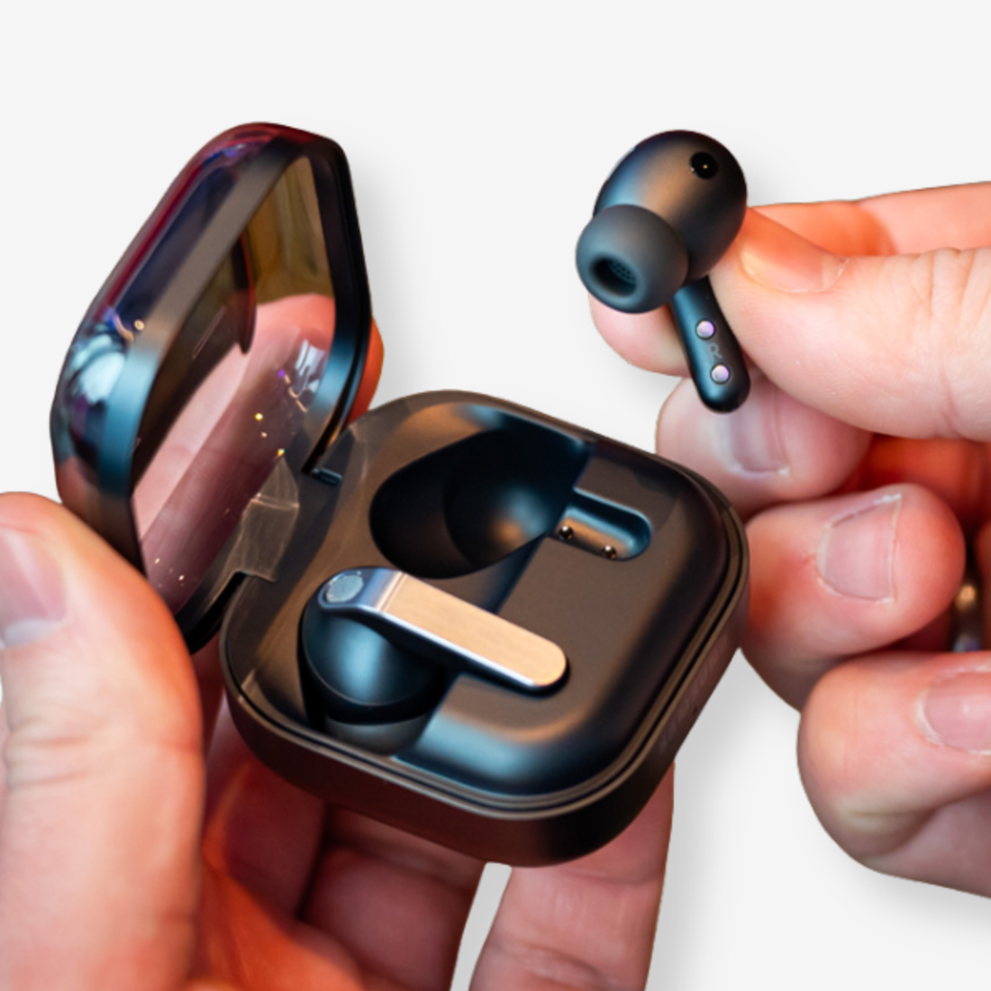 Can I Replace Just One Samsung Galaxy Buds 4 Pro Earbud If I Lose Or Break It?