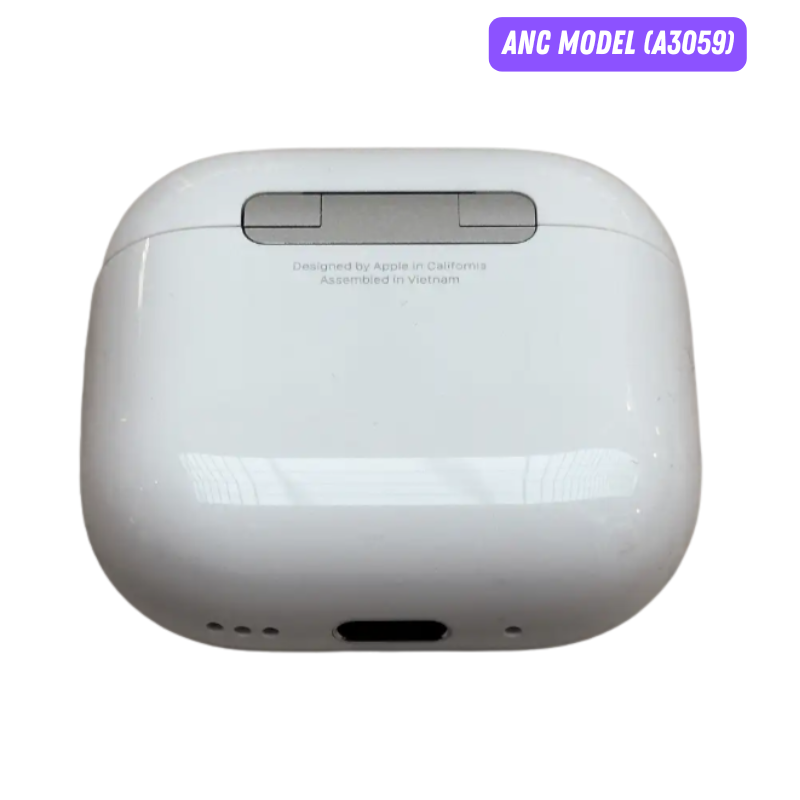 Apple AirPods (4th Gen) Charging Case